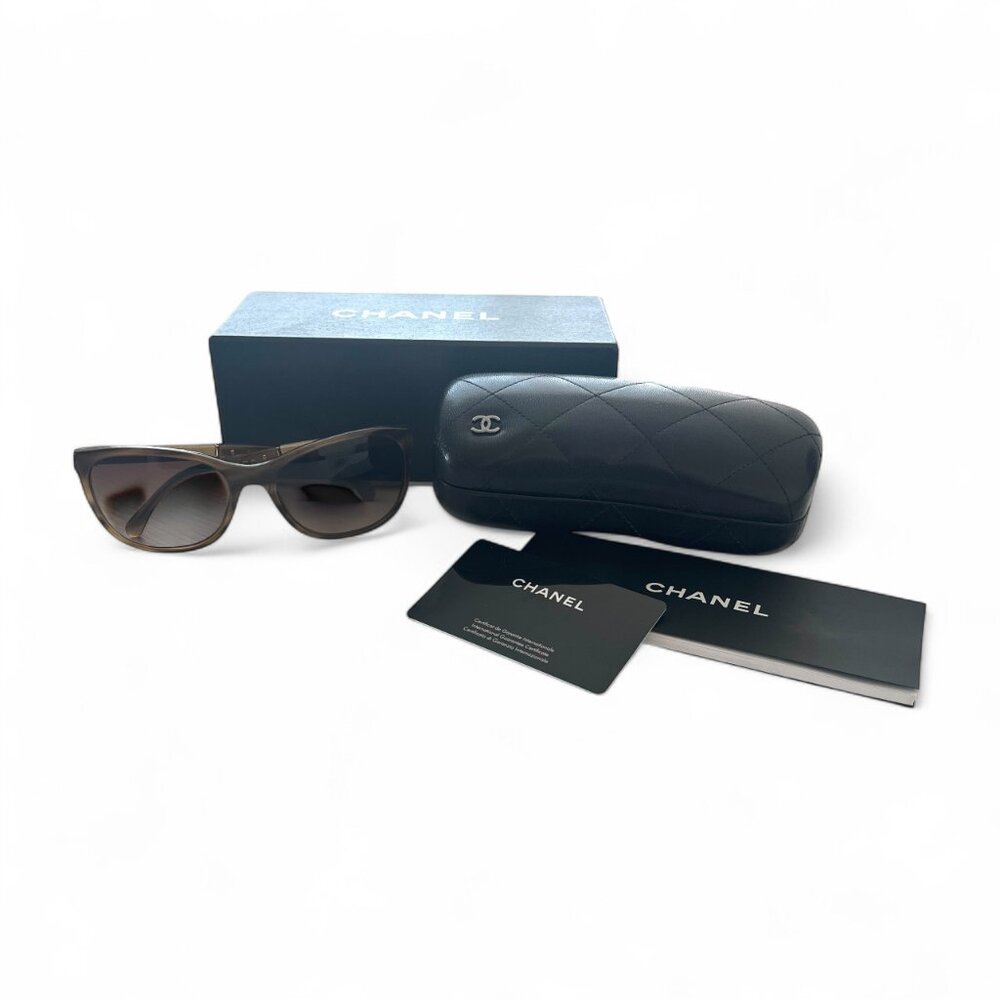 Authentic Chanel Brown Tortoise Frame Wayfarer Ca… - image 7